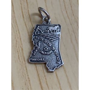 State of Mississippi Sterling Silver Jewelry Charm #travel